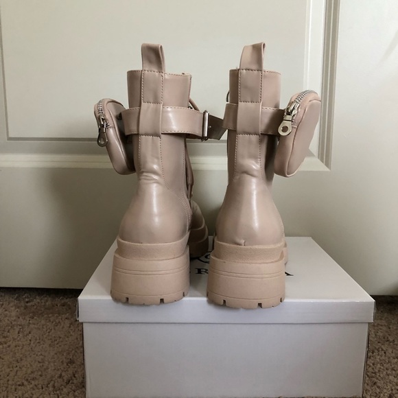 NWOT beige boots - Picture 3 of 7